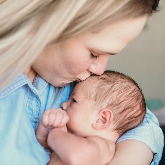 Meet your Posher, Sara - Picture 2 of 3